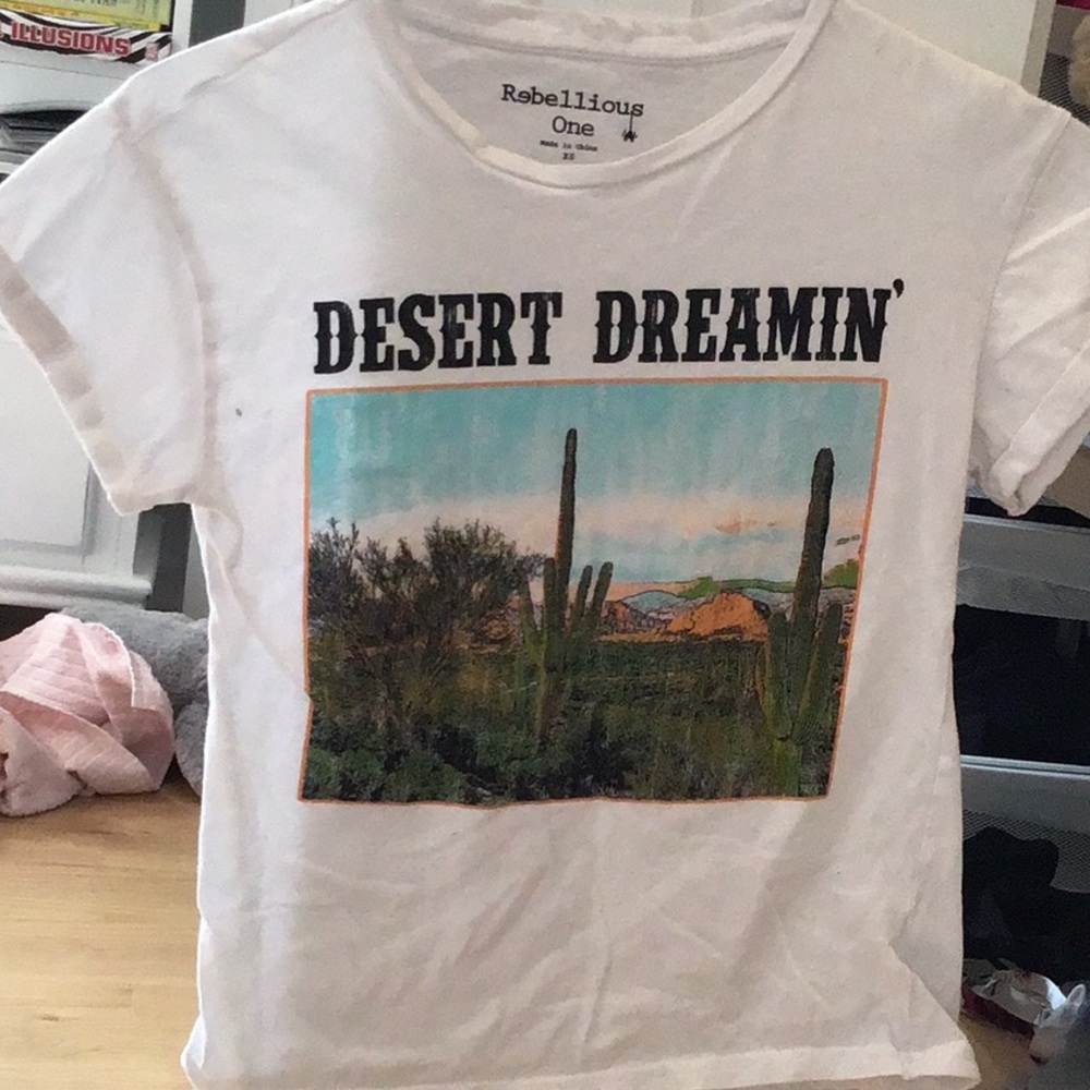 Graphic tee
